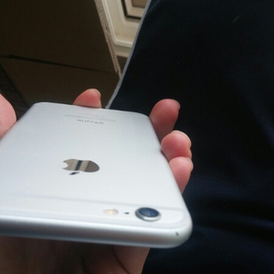 아이폰6 액정파손64기가 애눌가능