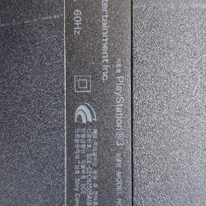 ps3 1테라 패드한개 18만원 팝니다.