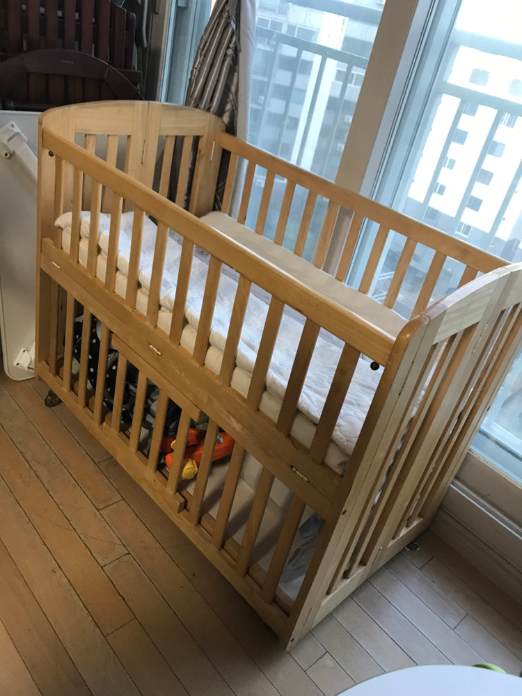 아기침대 이미지