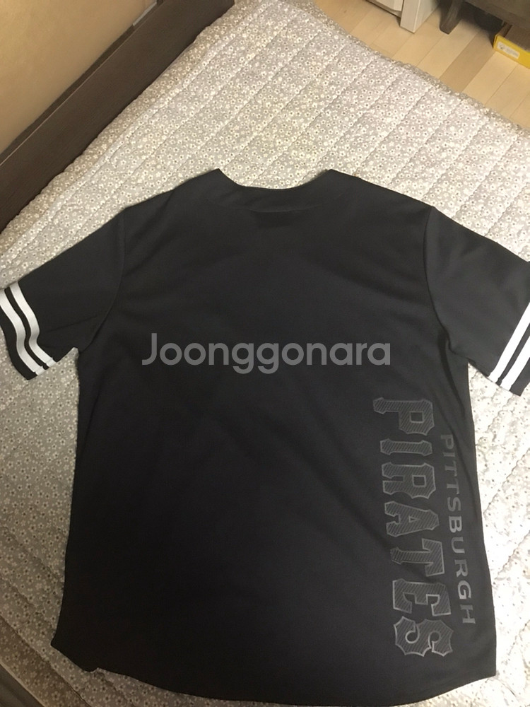 [국내 105] 피츠버그 여름에 걸치는 옷 팝니다--3