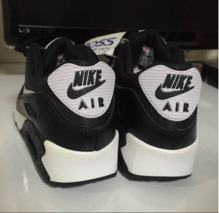 (새상품)나이키 에어맥스90 235--5