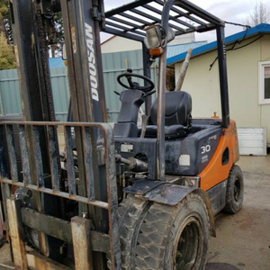 두산 디젤지게차3톤