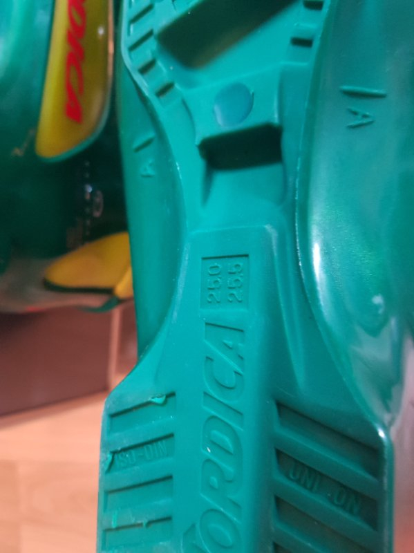 노르디카 스키부츠 250~255--6