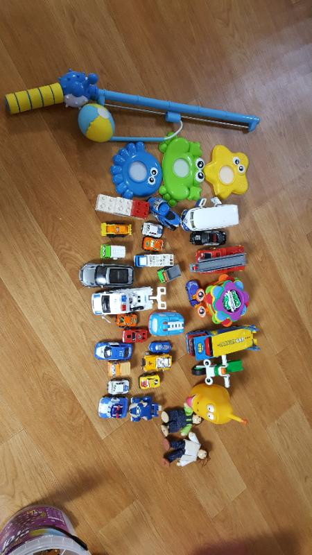 장난감자동차--1