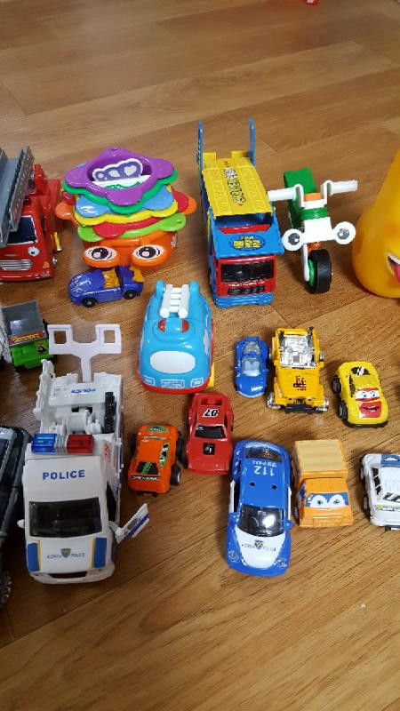 장난감자동차--3