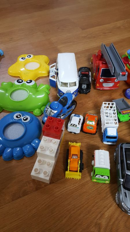 장난감자동차--4