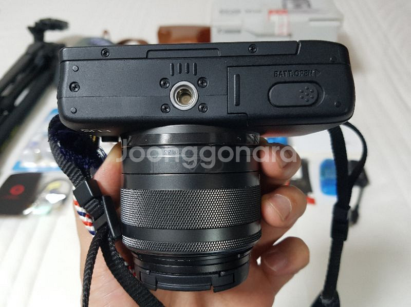 EOS M10 Black 팝니다! 15~45mm+--4