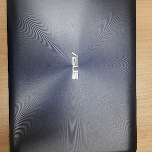 ASUS A556U i7-7500U/8GB/256