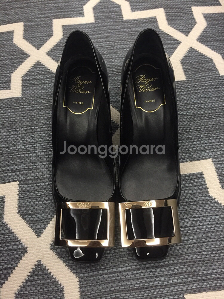 로저비비에 블랙 페이던트 힐 - 현대백화점 압구정--1