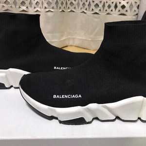 발렌시아가 스피드러너 17fw 40c 팝니다. 가