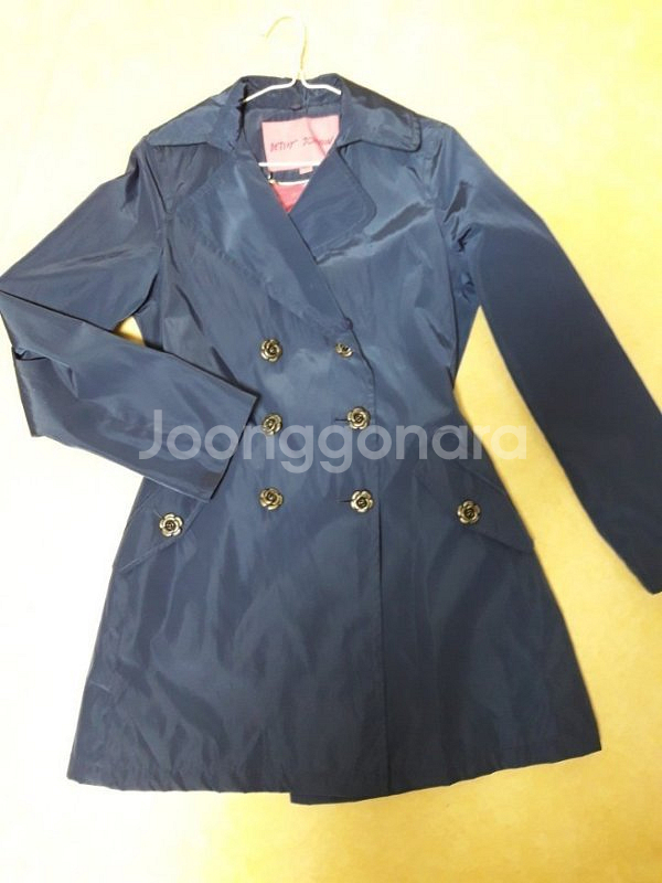 벳시존슨 트렌치코트--0