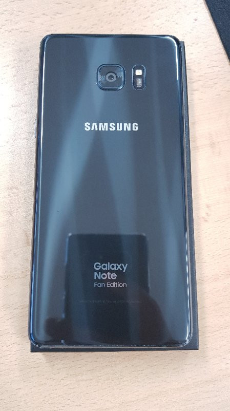 갤럭시 노트fe 64기가 skt 블랙 이미지