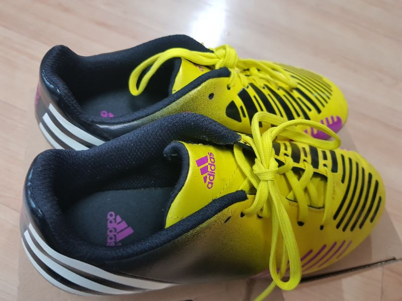 아디다스 아동  축구화(225) 이미지