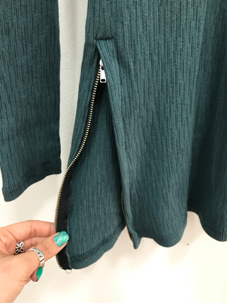 피디 브이넥🌷--2