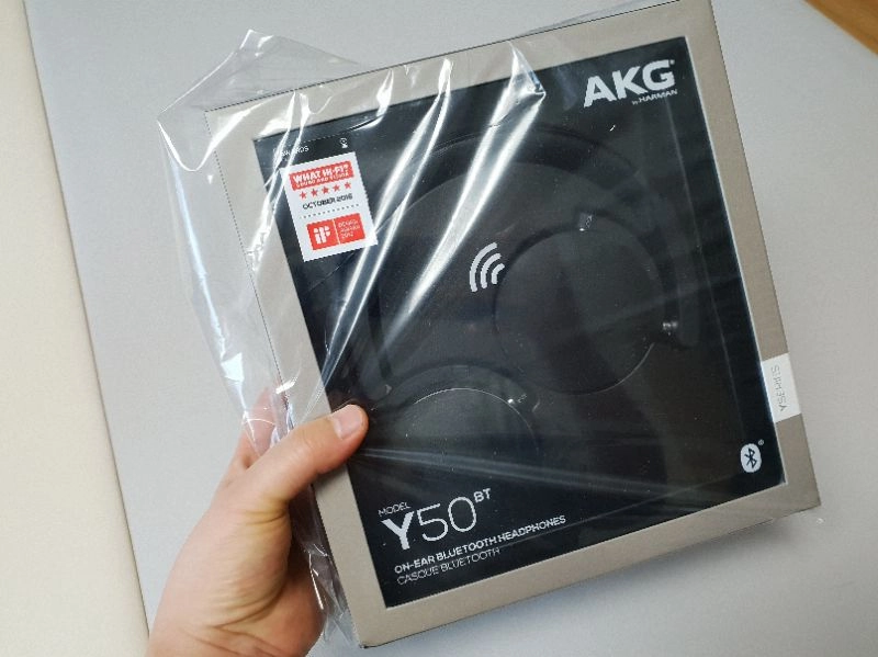 AKG 블루투스 헤드셋 이미지