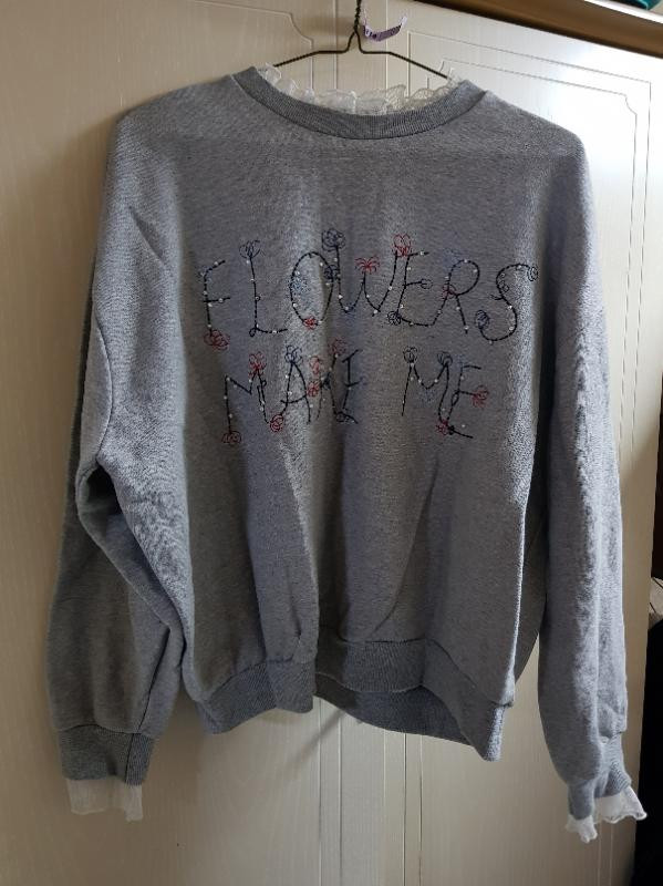 레이스 플라워 맨투맨 이미지