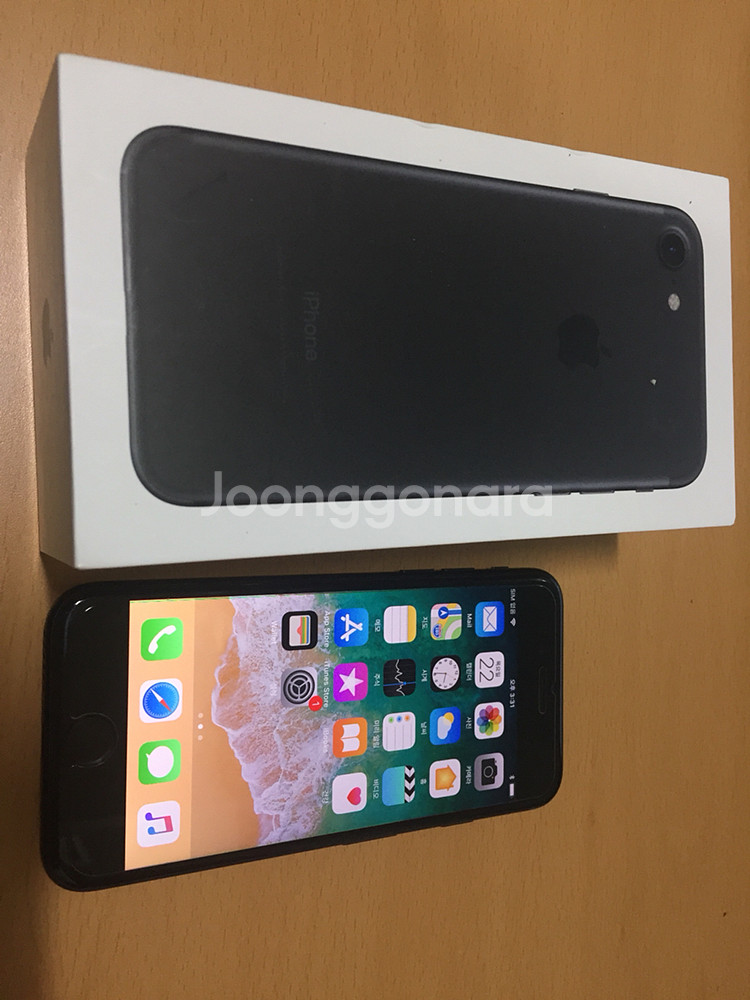 아이폰7 매트블랙 128gb 정상해지 공기계 팝니--0