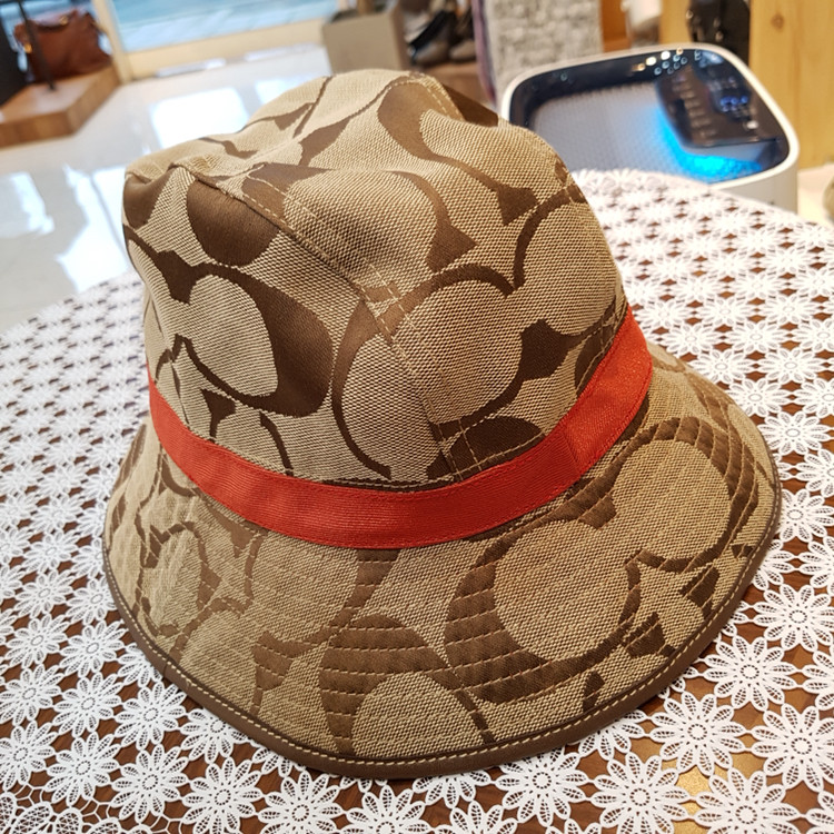 정품)코치 신형 쟈가드 벙거지 모자 이미지