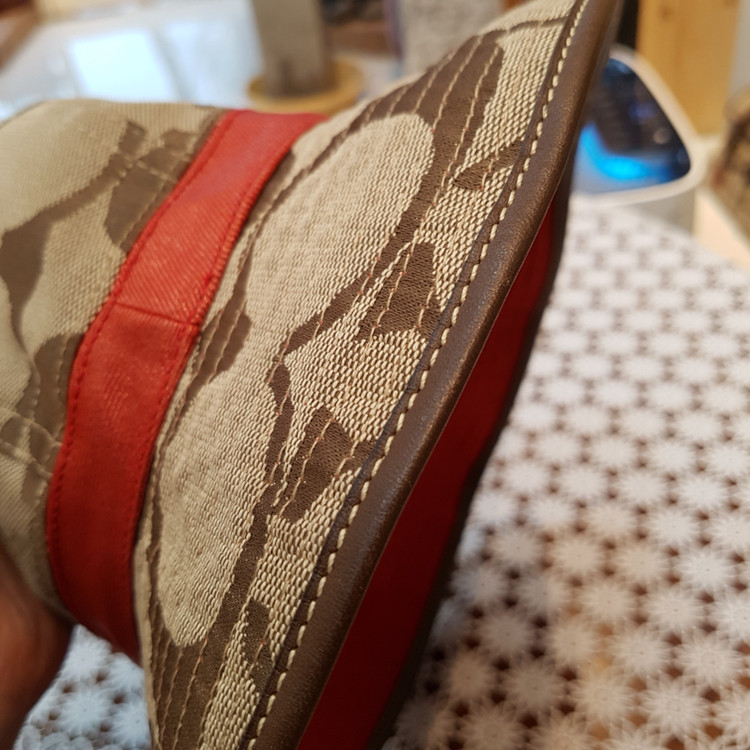 정품)코치 신형 쟈가드 벙거지 모자 이미지