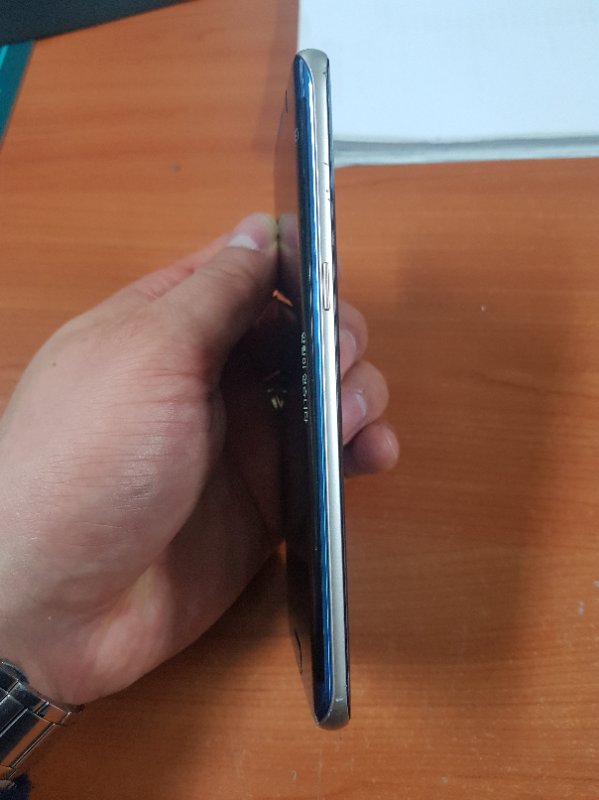 갤러시S7엣지 (이동3사모두호환)판매합니다--3