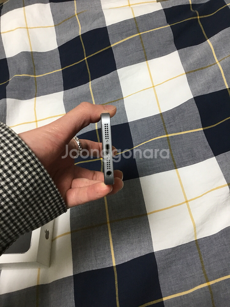 아이폰SE 64g 스페이스그레이 팝니다--2