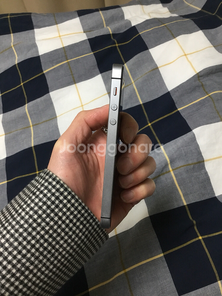 아이폰SE 64g 스페이스그레이 팝니다--3