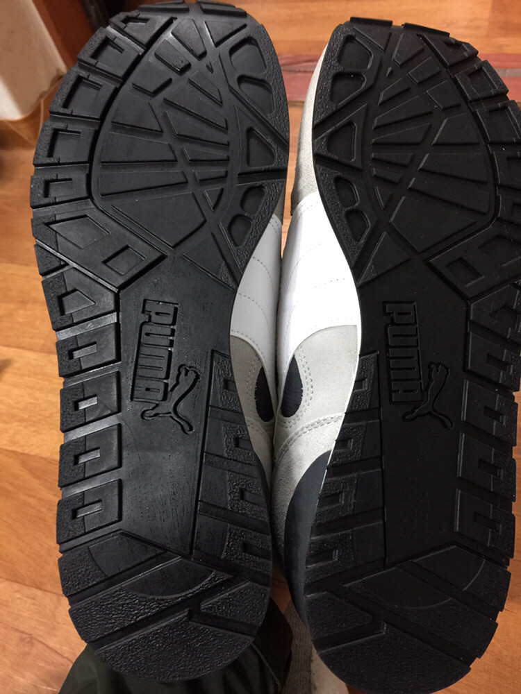 푸마 남녀공용 운동화 이미지