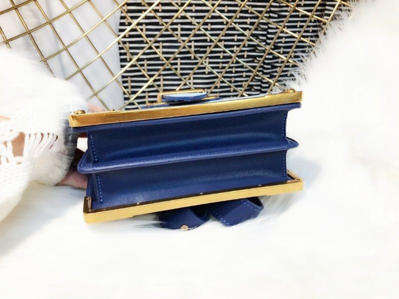 프라다 카이에 이미지