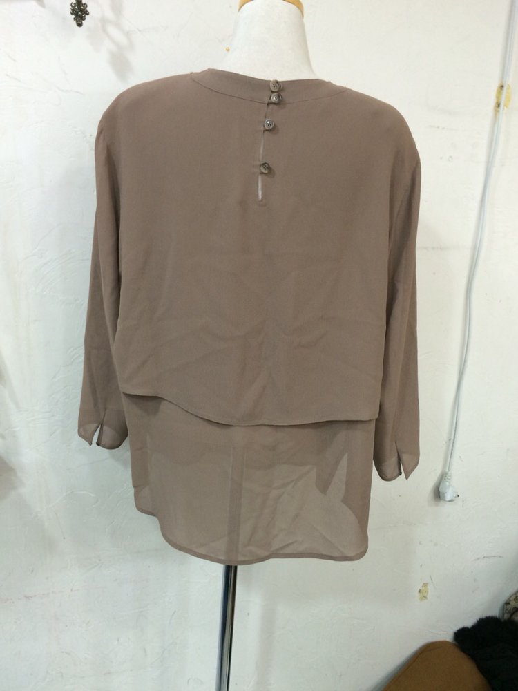 비즈넥 펀칭이중블라우스--2