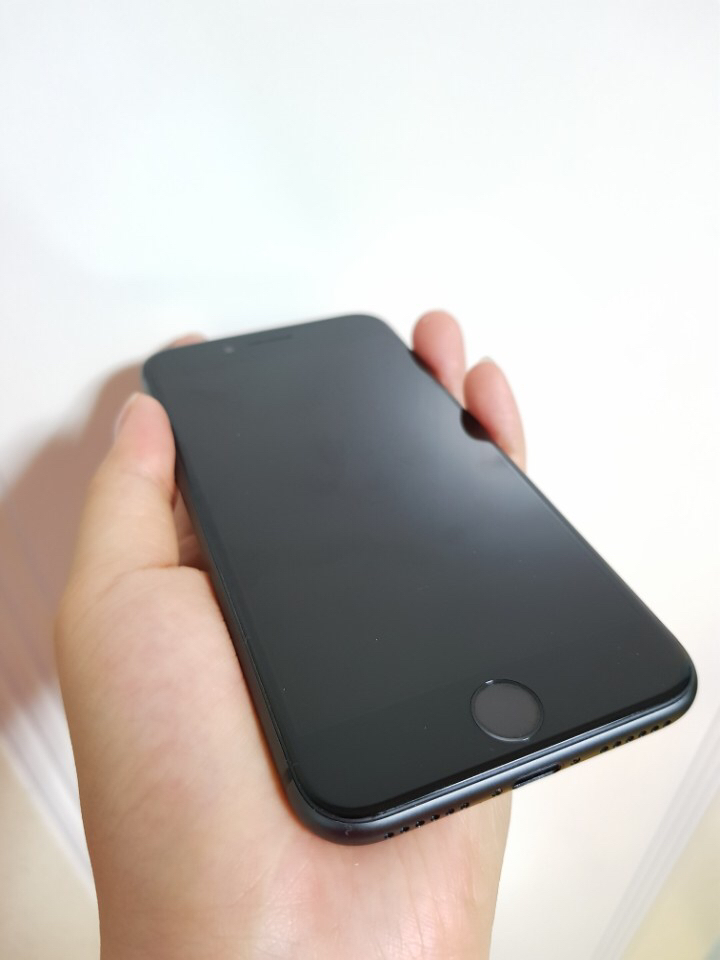 아이폰8 64G 스페이스 그레이 판매합니다--2