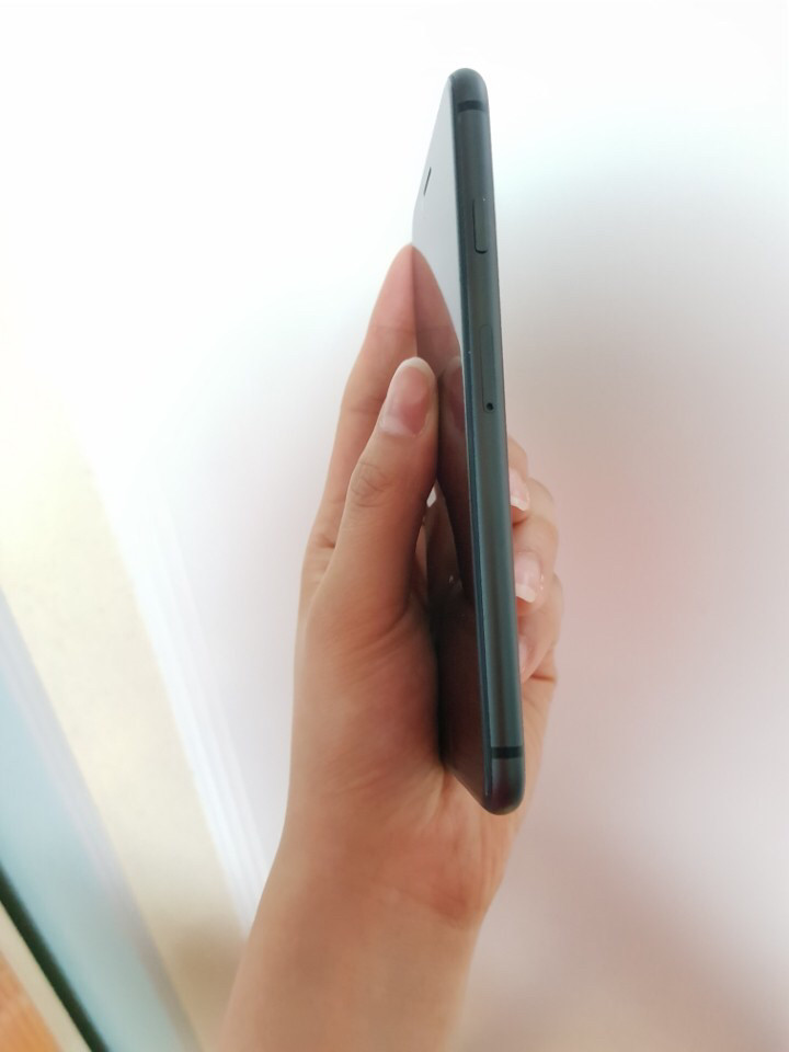 아이폰8 64G 스페이스 그레이 판매합니다--3