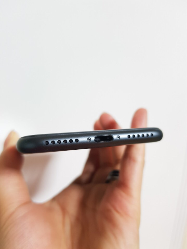 아이폰8 64G 스페이스 그레이 판매합니다--4