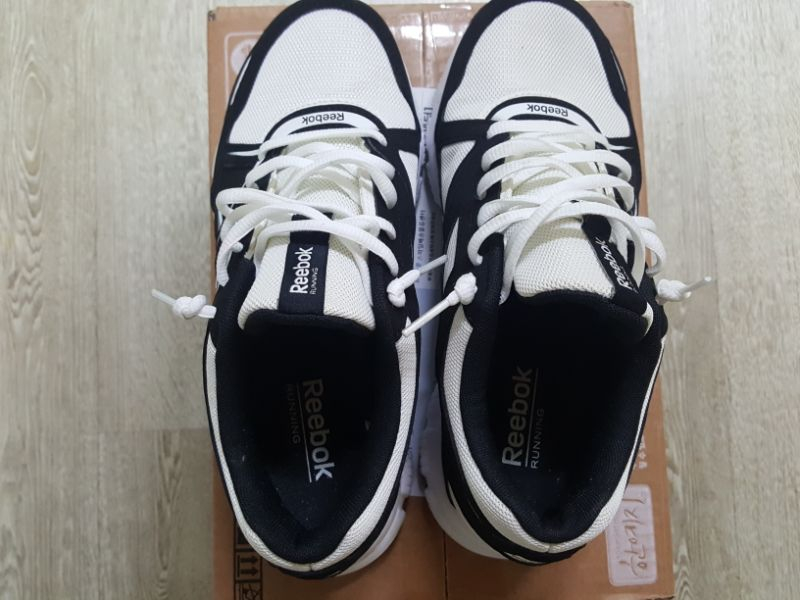 리복 런닝화--2