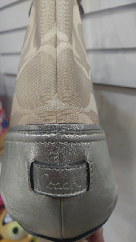 코치 시그니쳐 숄더백--4