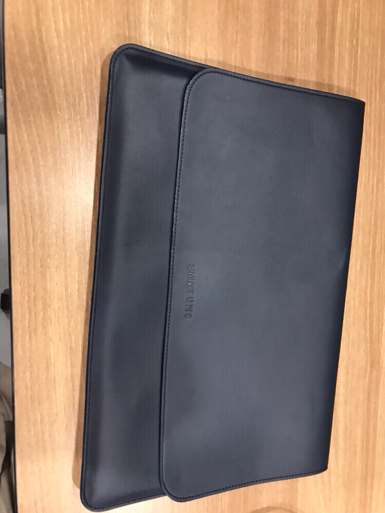 휴대가 편리한 삼성 노트북 9 Lite NT910--1