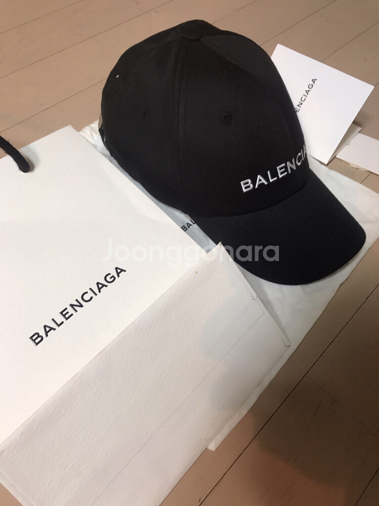발렌시아가 한정판 볼캡^^--2