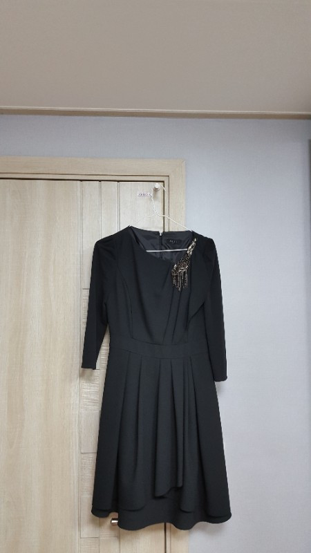 비즈장식 블랙 원피스 베스띠벨리 55--0