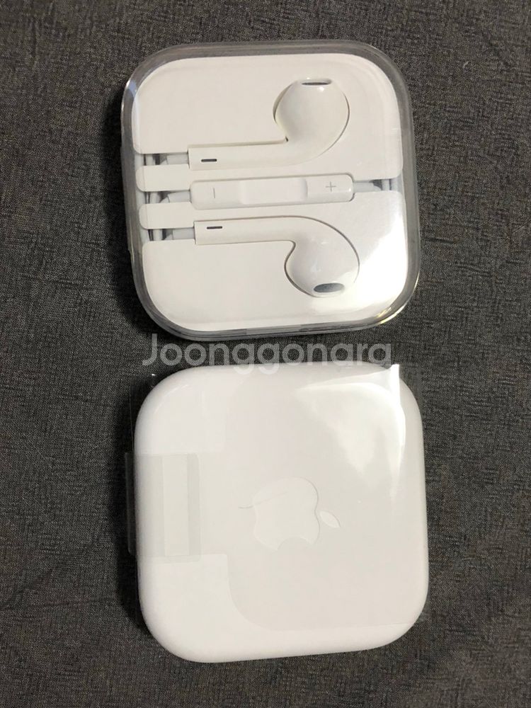 아이폰 정품 이어폰팝니다(새제품)--1