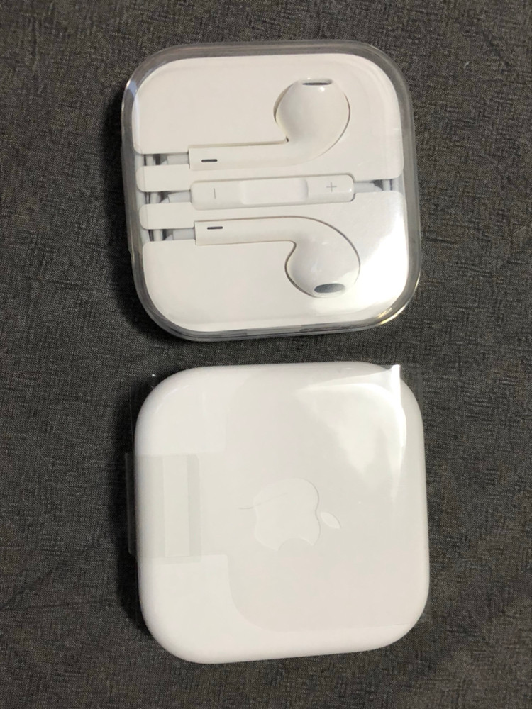 아이폰 정품 이어폰팝니다(새제품)--1