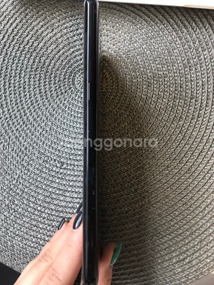 갤럭시노트8/N950/64기가/블랙/S급/69만/--4