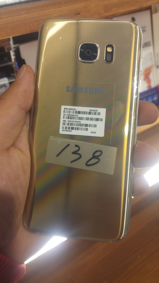 S7 엣지 매장 방문시 덤 더하기 덤 가실때 양손 이미지