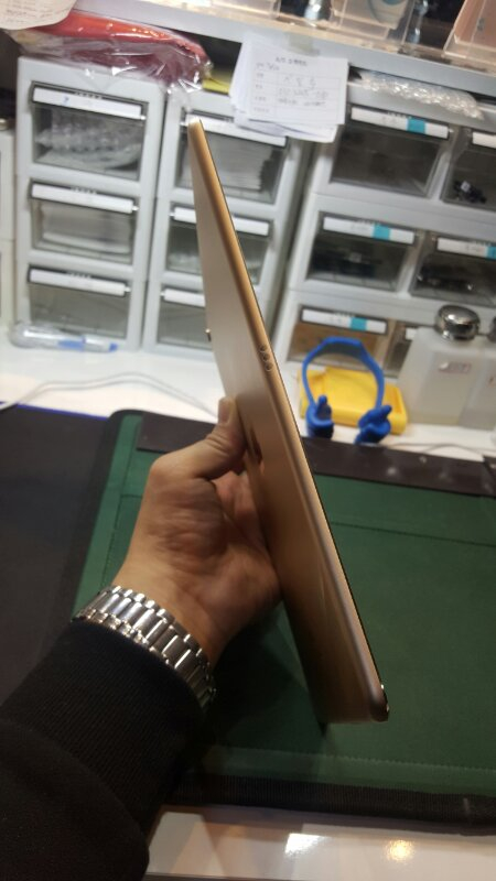 아이패드 프로 10.5 64기가 골드 셀룰러+와이--4