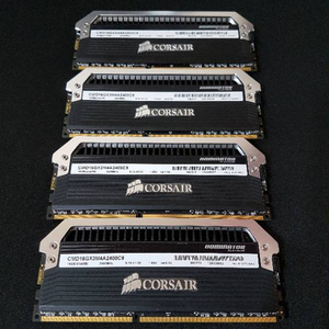 커세어 도미네이터 DDR3 16G 팝니다