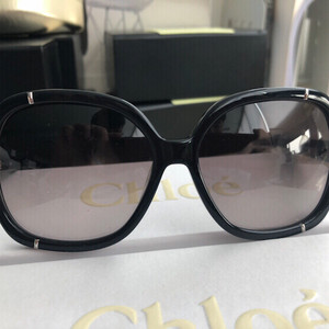 끌로에 CE619S 003 판매합니다.