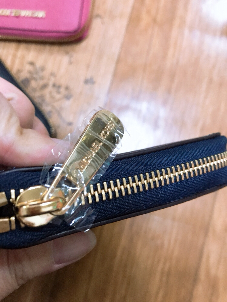 마이클 코어스 여성지갑 지퍼 반지갑 새상품--1