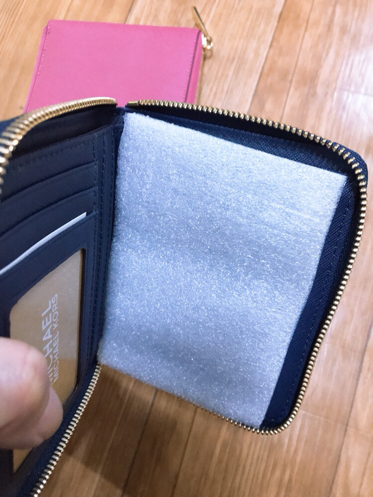 마이클 코어스 여성지갑 지퍼 반지갑 새상품--2