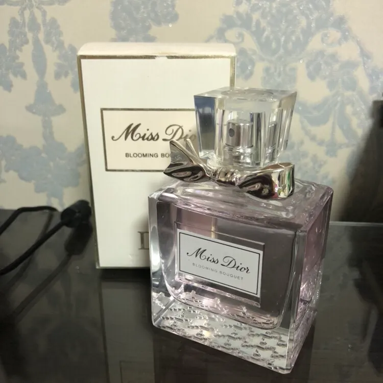 가격인하)미스디올 블루밍부케100ml 이미지