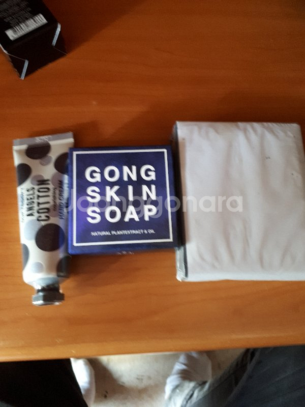 공스킨비누,유묭한 핸드크림,지갑--0