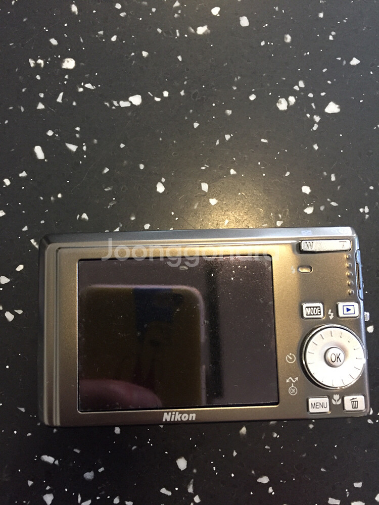 니콘쿨픽스. s500--1