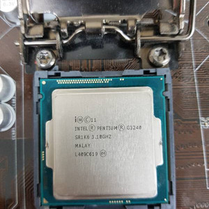 CPU g3240 팝니다